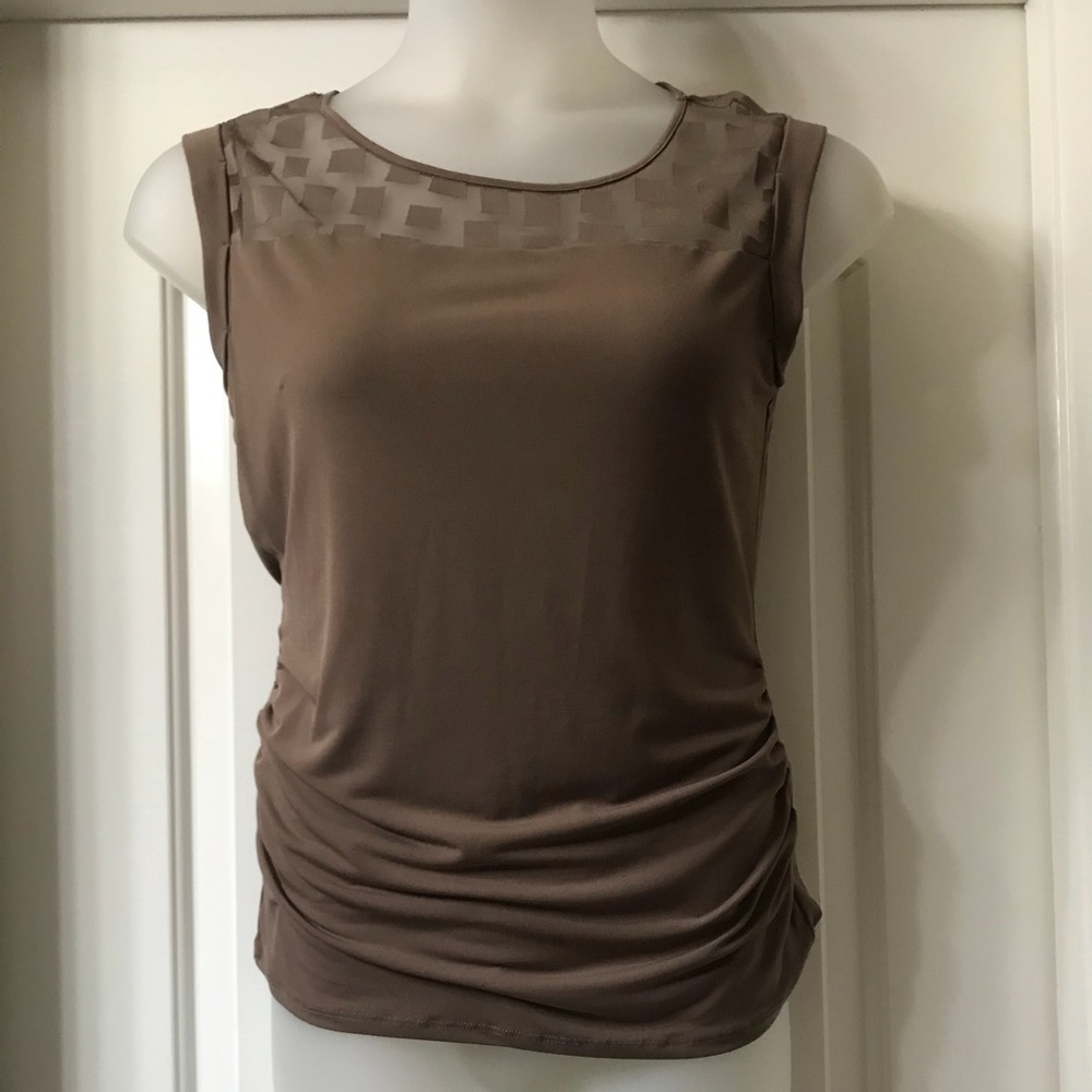 New York & Company sleeveless shirt. Size Medium.